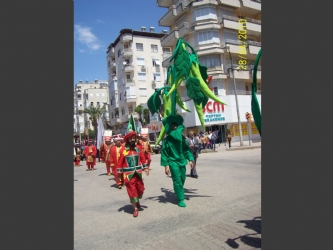 Kumluca festivali maskot fideleri.